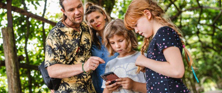 Familie im Schlosspark Schwerin