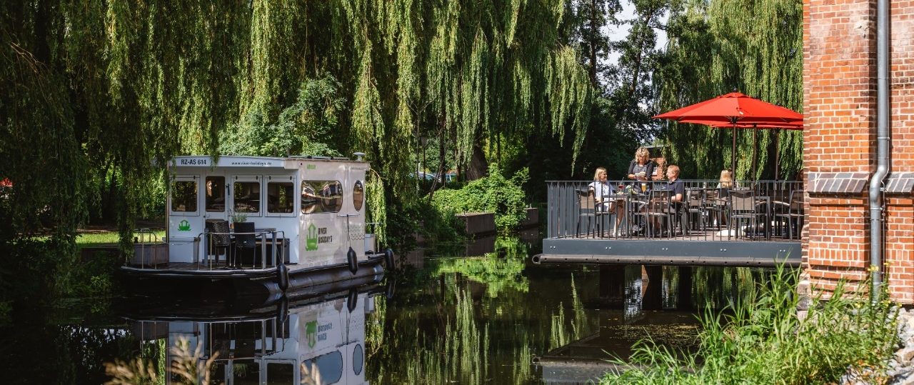 Hausboot am Wasserwanderrastplatz Parchim