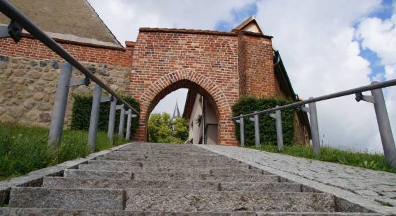 Das Mühlentor mit Stadtmauer