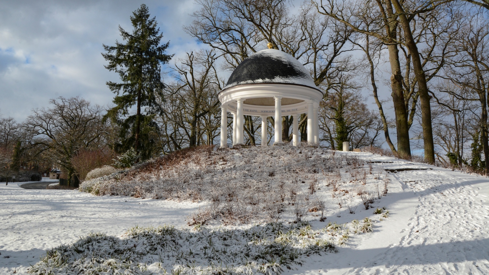 Jugendtempel im Schweriner Schlossgarten