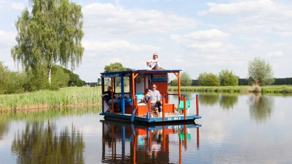 Mit dem Floß auf der Müritz-Elde-Wasserstraße unterwegs