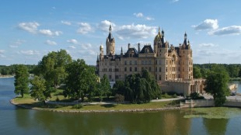 310x175980x553px_Schloss_Foto_G_Broecker (4)