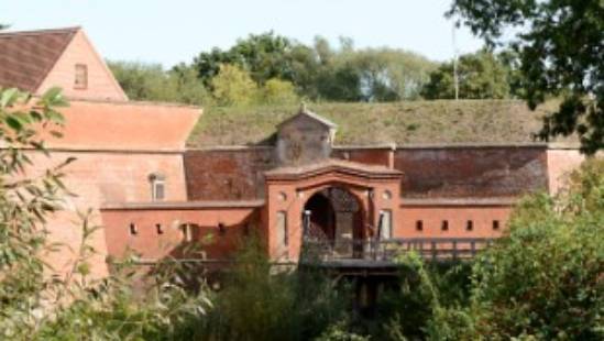 Tor der Festung Dömitz mit Zugbrücke