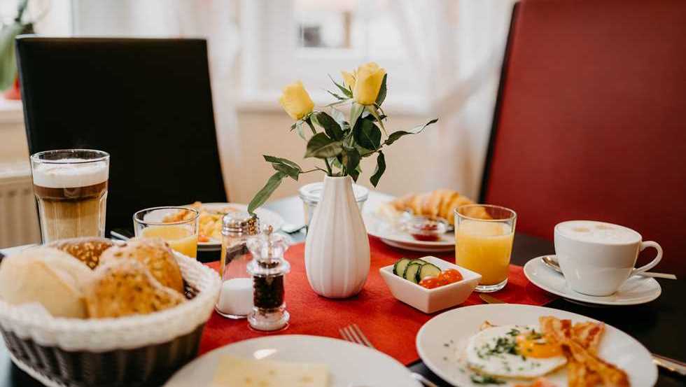 Frühstück Hotel Garni Villa am Schaalsee Familie Lemm