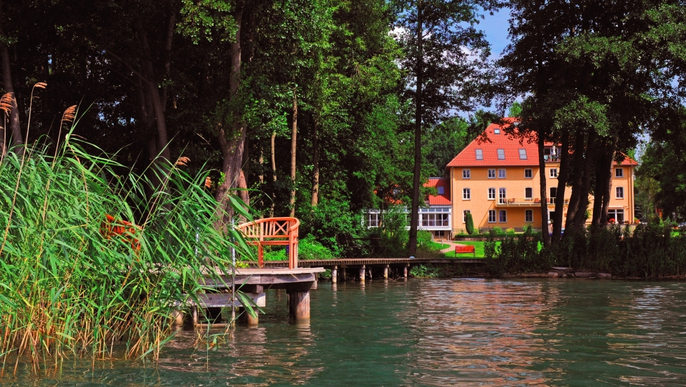 (c) Seehotel Frankenhorst