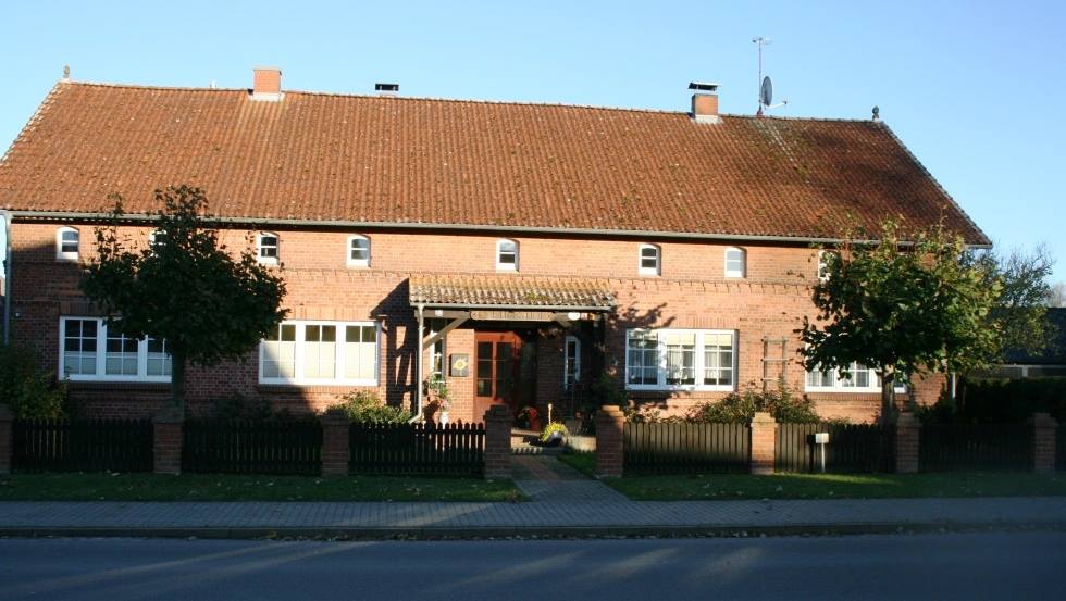 (c) Familie Wolff
