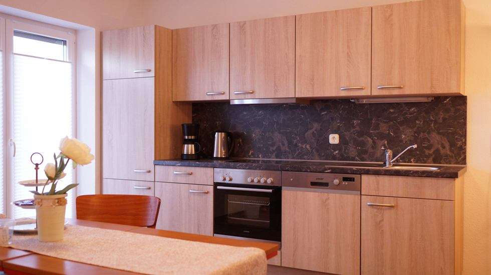 (c) Severin Apartments