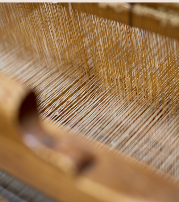 Kat von Stenglin_Webstuhl Detail_Foto Oliver Borchert_Teaser © Foto Oliver Borchert Detail des Webstuhls von Kat von Stenglin aus Picher