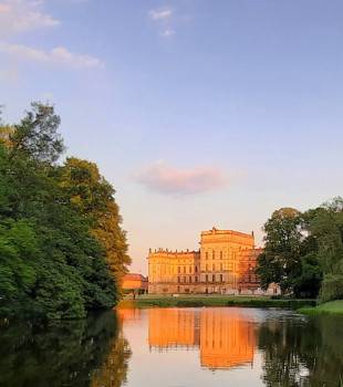 Schlosspark Ludwigslust Abend im August